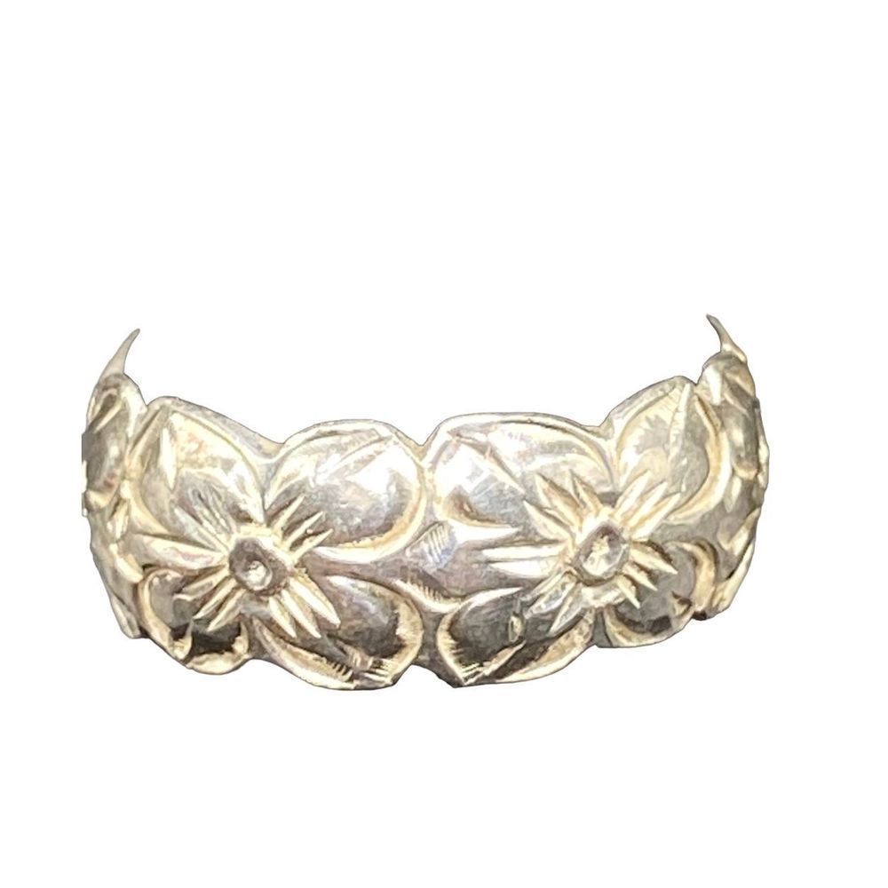 Floral Engraved Silver Women's Ring - Floral Band